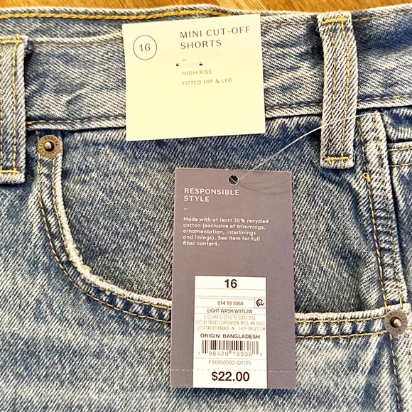 Universal Thread Distressed High Waist Mini Cut-Off Denim Shorts Size 16 - Picture 5 of 6